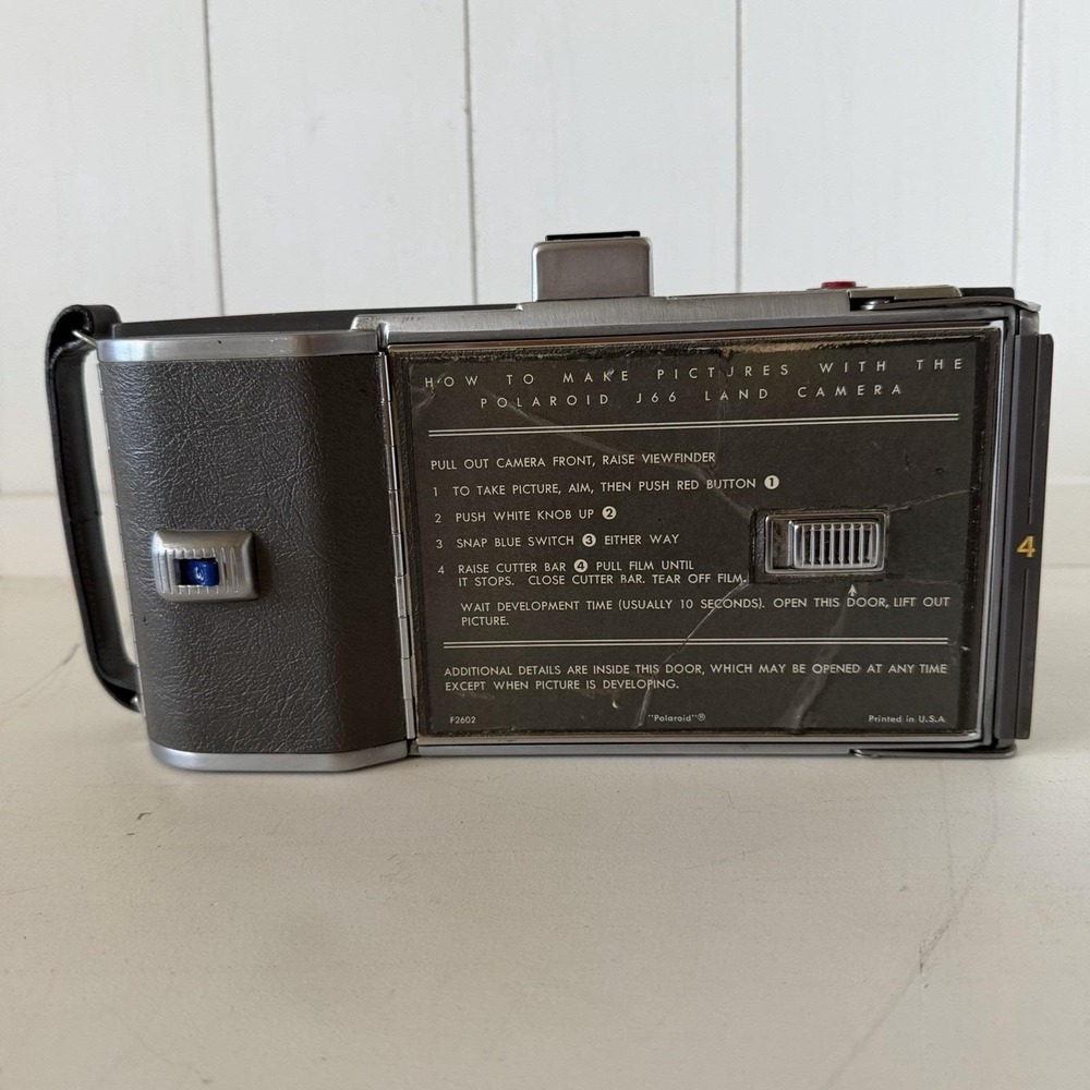 Vintage Polaroid Land Camera Model J66 Folding Instant Camera Made in USA - Picture 4 of 10